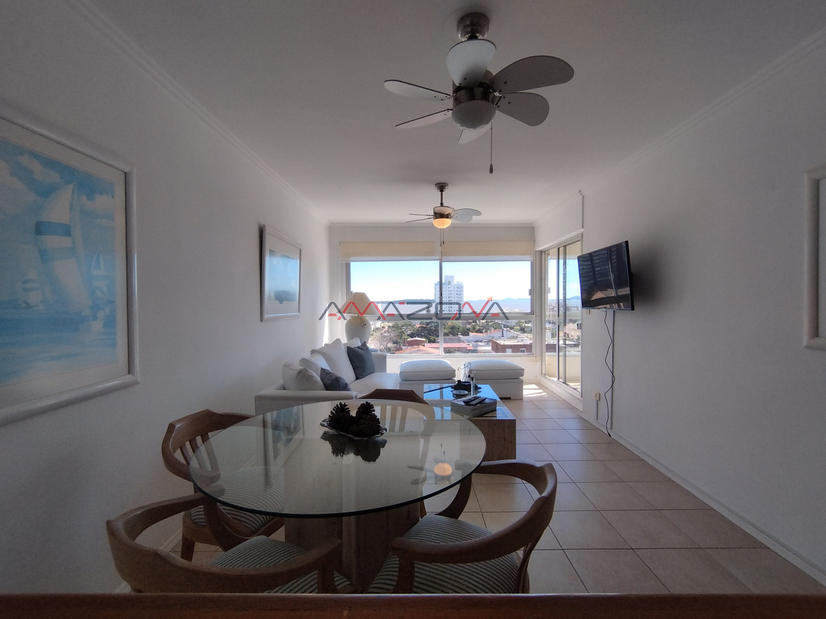 Apartamento ID.5569 - Venta- Punta del Este -vista al mar- piscina-mucama-garaje-ascensor- canchas