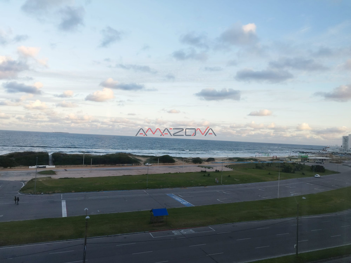 Apartamento ID.5654 - Apartamento de un dormitorio y medio en venta en Punta del Este
