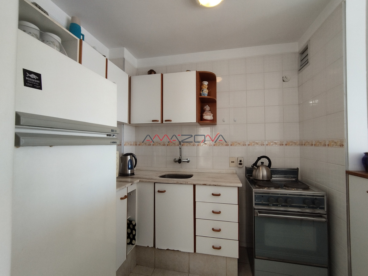 Apartamento ID.5569 - Venta- Punta del Este -vista al mar- piscina-mucama-garaje-ascensor- canchas