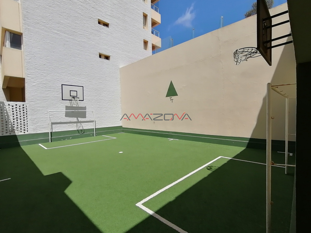 Apartamento ID.5569 - Venta- Punta del Este -vista al mar- piscina-mucama-garaje-ascensor- canchas