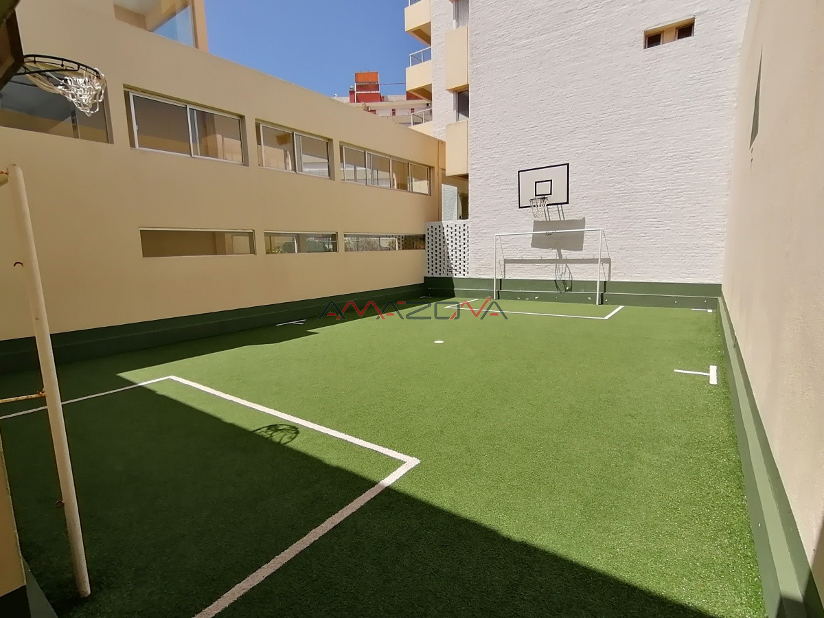 Apartamento ID.5569 - Venta- Punta del Este -vista al mar- piscina-mucama-garaje-ascensor- canchas