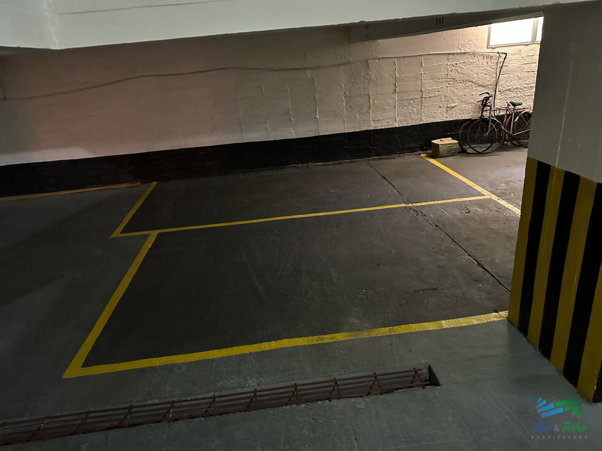 Apartamento ID.4612 - Apartamento de 2 dormitorios, reciclado, en venta, en Punta del Este