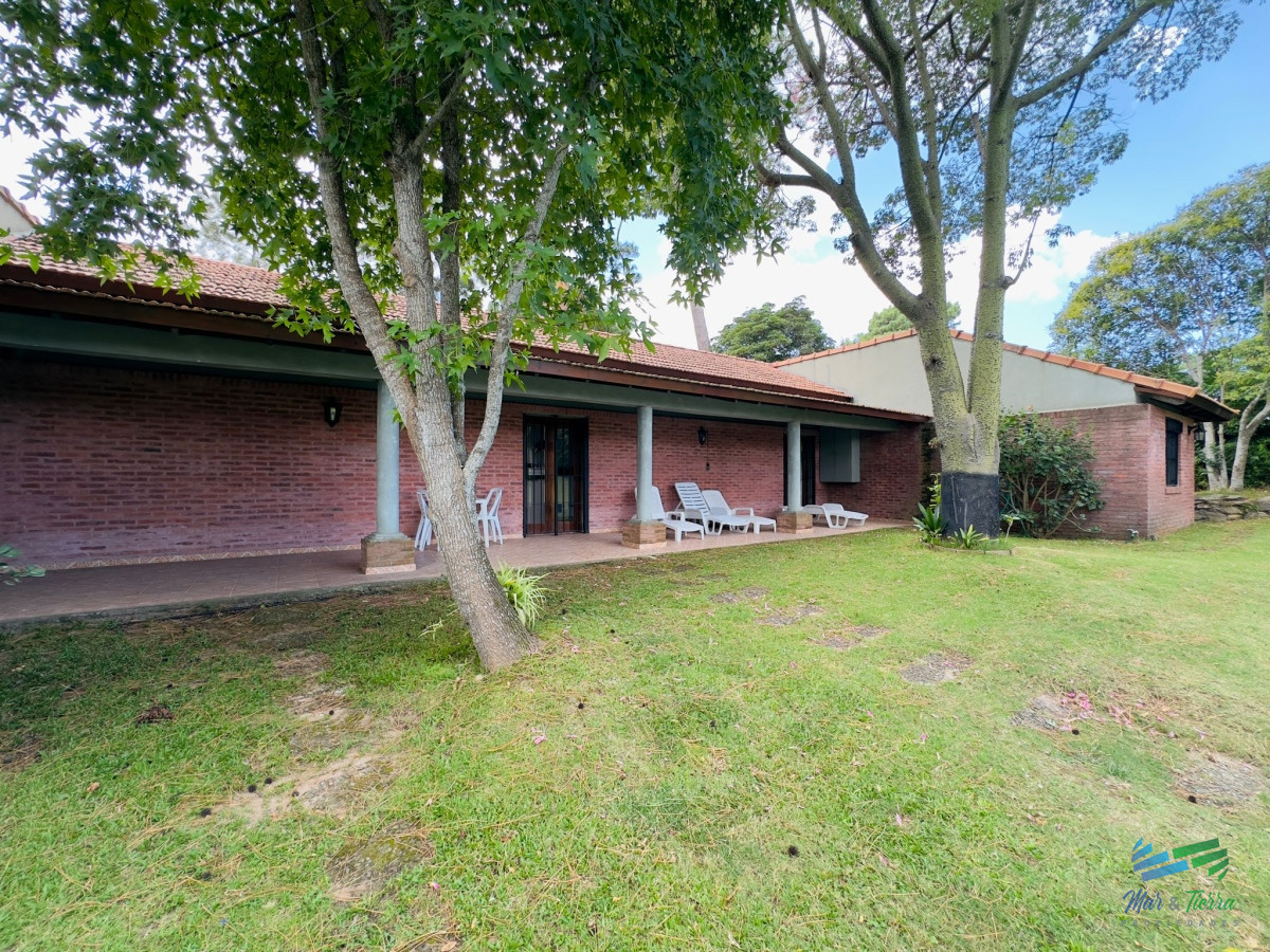 Casa ID.4607 - Casa en VENTA, 3 dormitorios, Punta del Este