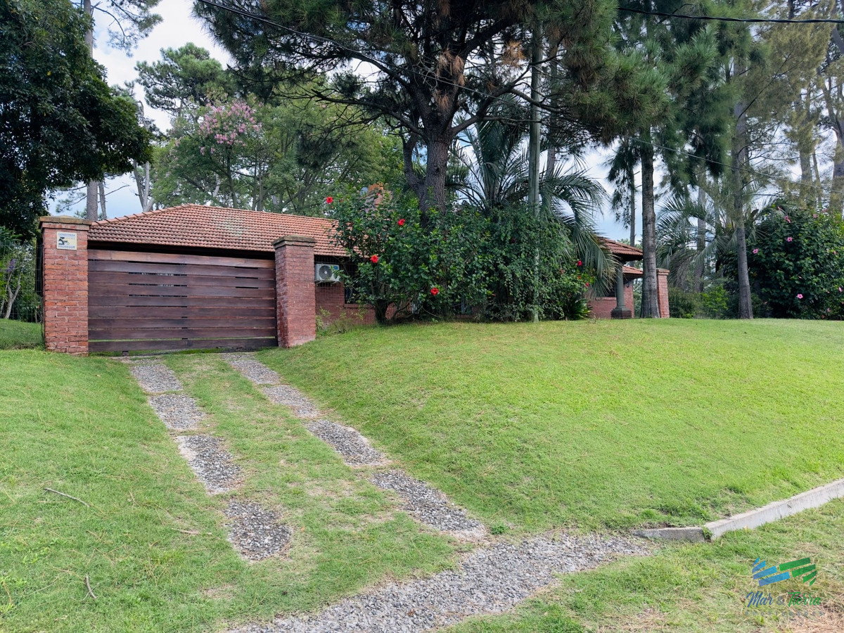 Casa ID.4607 - Casa en VENTA, 3 dormitorios, Punta del Este