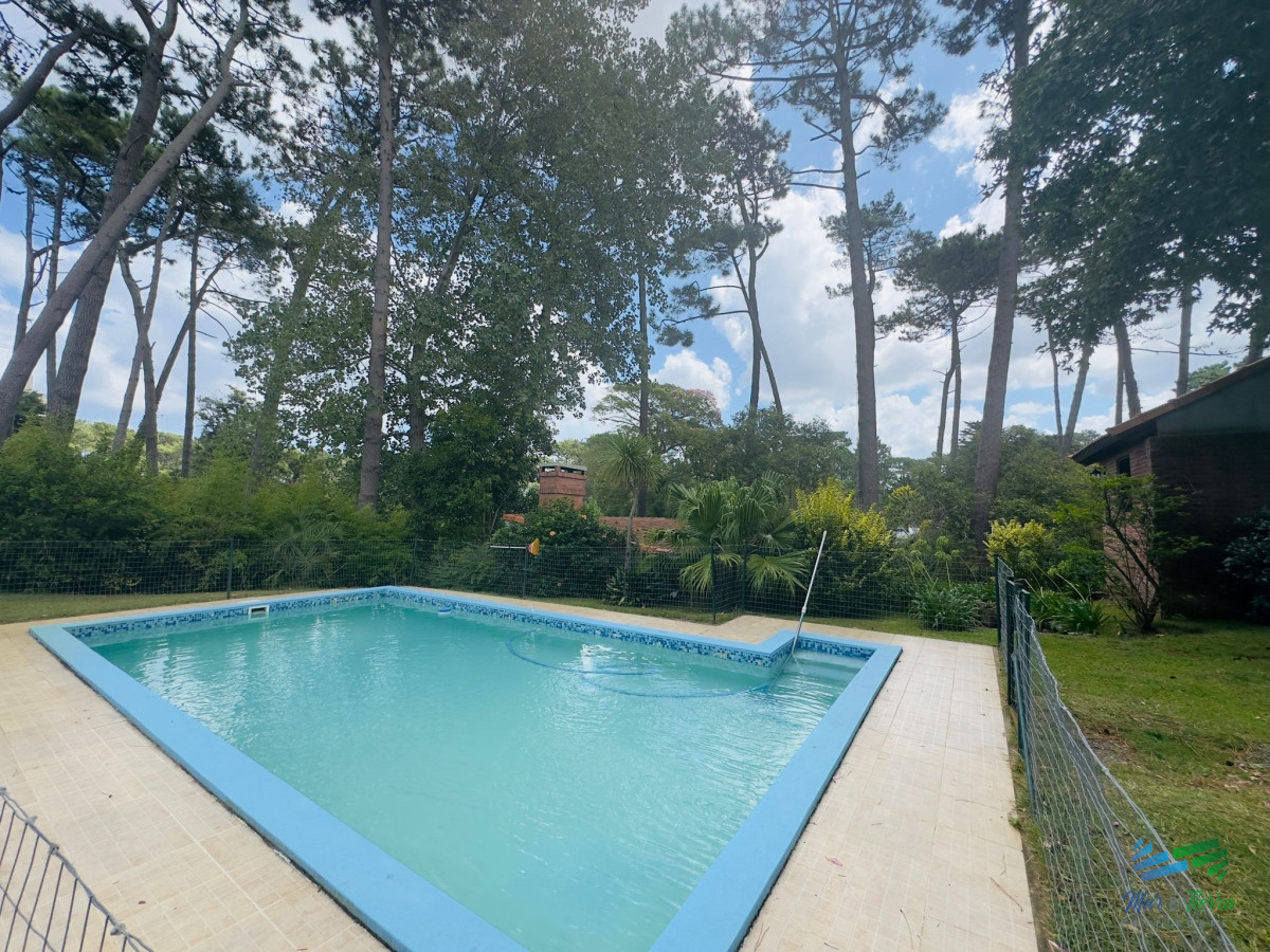 Casa ID.4607 - Casa en VENTA, 3 dormitorios, Punta del Este