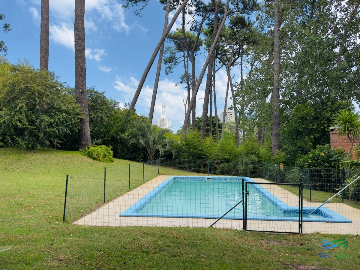 Casa ID.4607 - Casa en VENTA, 3 dormitorios, Punta del Este
