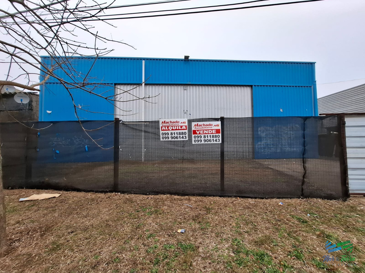 Local Comercial ID.3373 - Vendo Galpon en Maldonado, sobre avenida con mucho transito, zona de Barracas.