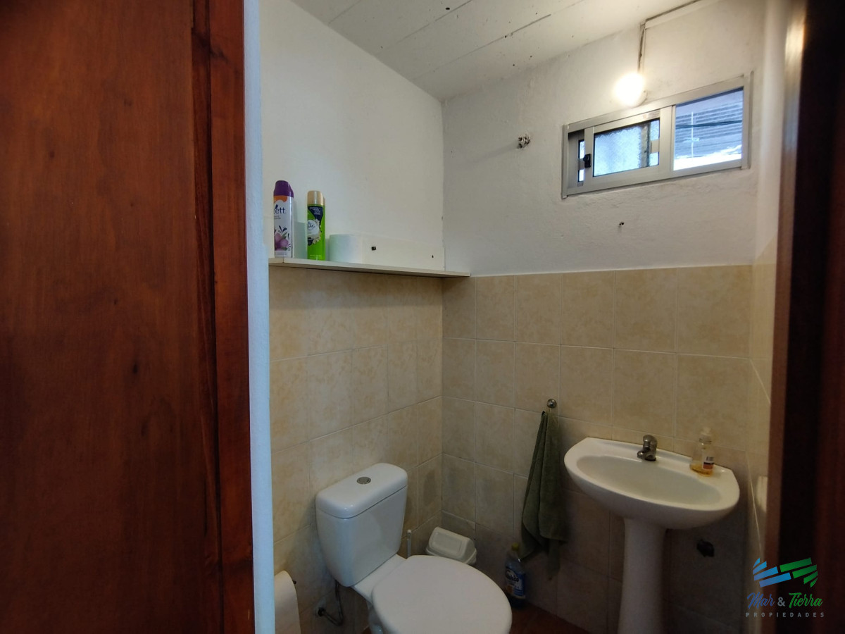 Local Comercial ID.4224 - VENDO LOCAL, CASA Y GALPON EN MALDONADO, ZONA MACRO