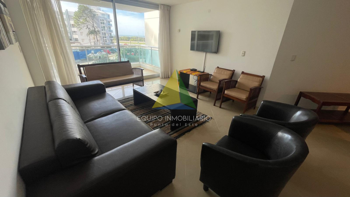 Vendo o alquilo apartamento  de 3 dormitorios y dependencia en Punta del Este - Ref : EQP3665 - EQU3665A