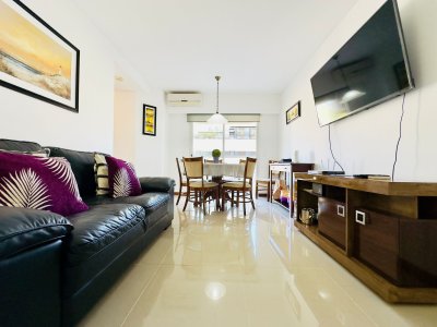 Apartamento en VENTA, 2 dormitorios, toillete, 1 baño. - Ref : EQP6254