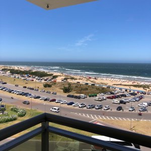 Venta y alquiler de apartamento, primera linea de la brava. - Ref : EQP7270