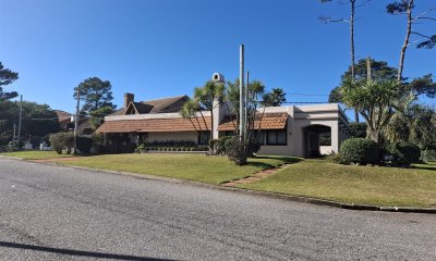 Casa en venta playa mansa, en impecable estado - Ref : EQP6677