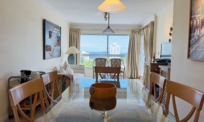 Apartamento en VENTA, 3 dormitorios, 2 baños, reciclado.