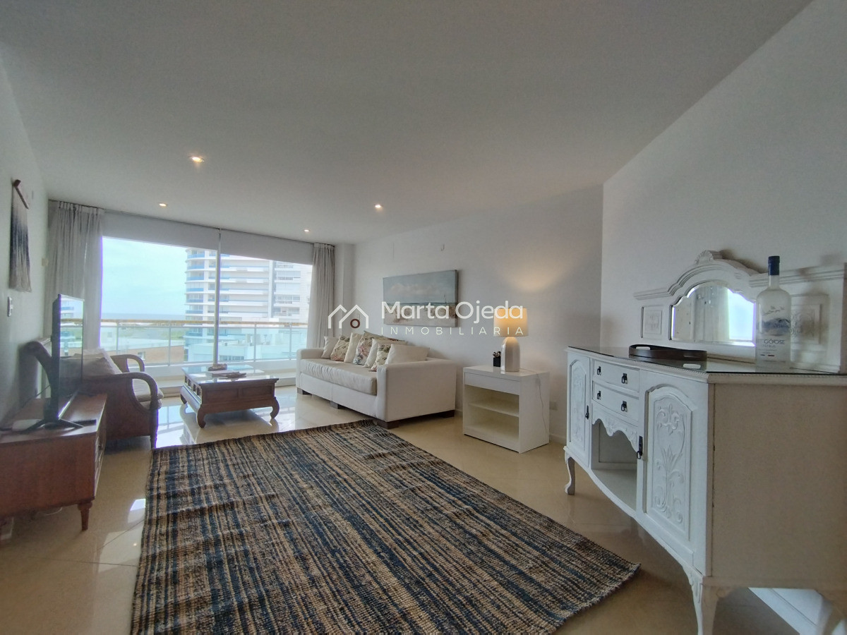 Apartamento ID.40932 - Alquiler y venta de apartamento de 3 dormitorios en Punta del Este