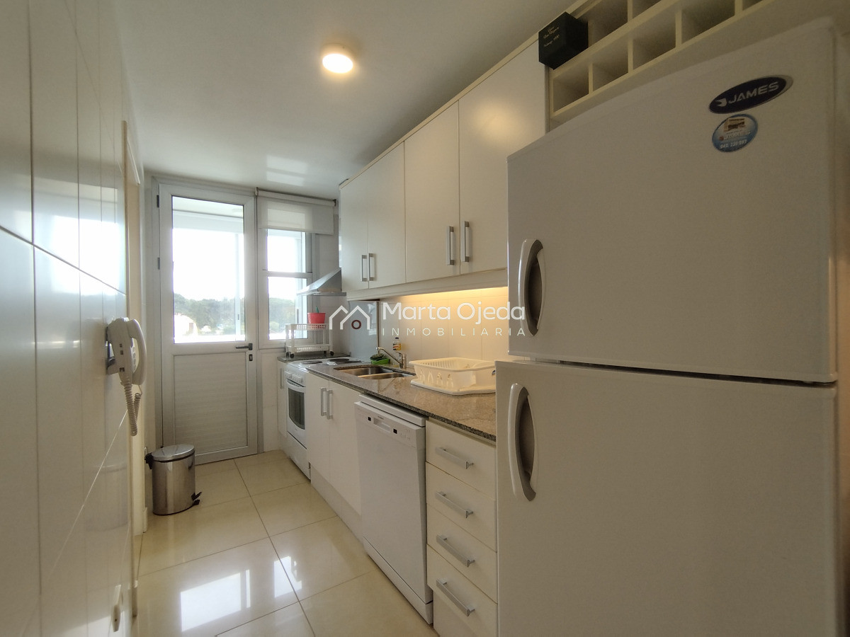 Apartamento ID.40932 - Alquiler y venta de apartamento de 3 dormitorios en Punta del Este