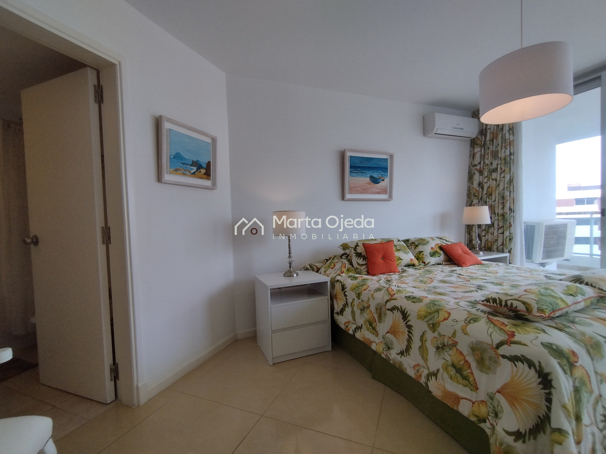 Apartamento ID.40932 - Alquiler y venta de apartamento de 3 dormitorios en Punta del Este