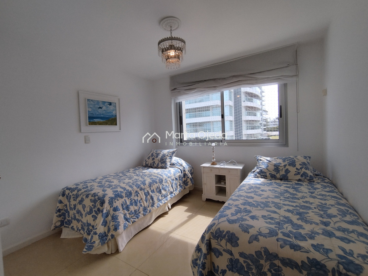 Apartamento ID.40932 - Alquiler y venta de apartamento de 3 dormitorios en Punta del Este