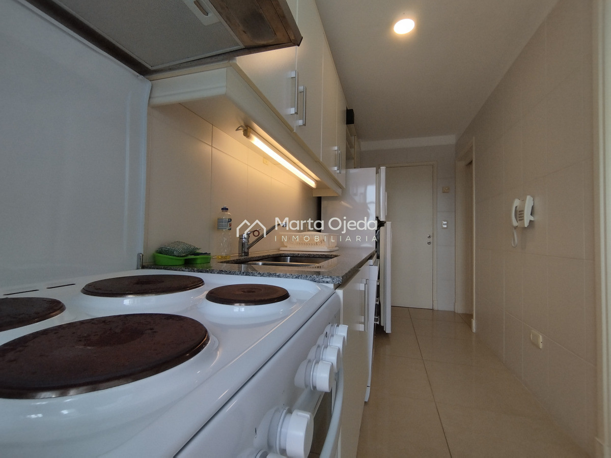Apartamento ID.40932 - Alquiler y venta de apartamento de 3 dormitorios en Punta del Este