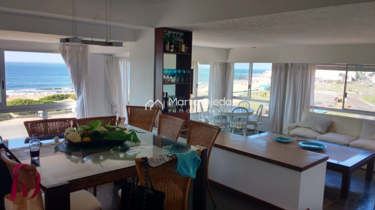 Apartamento ID.40497 -  Apartamento en venta frente al mar Punta del Este