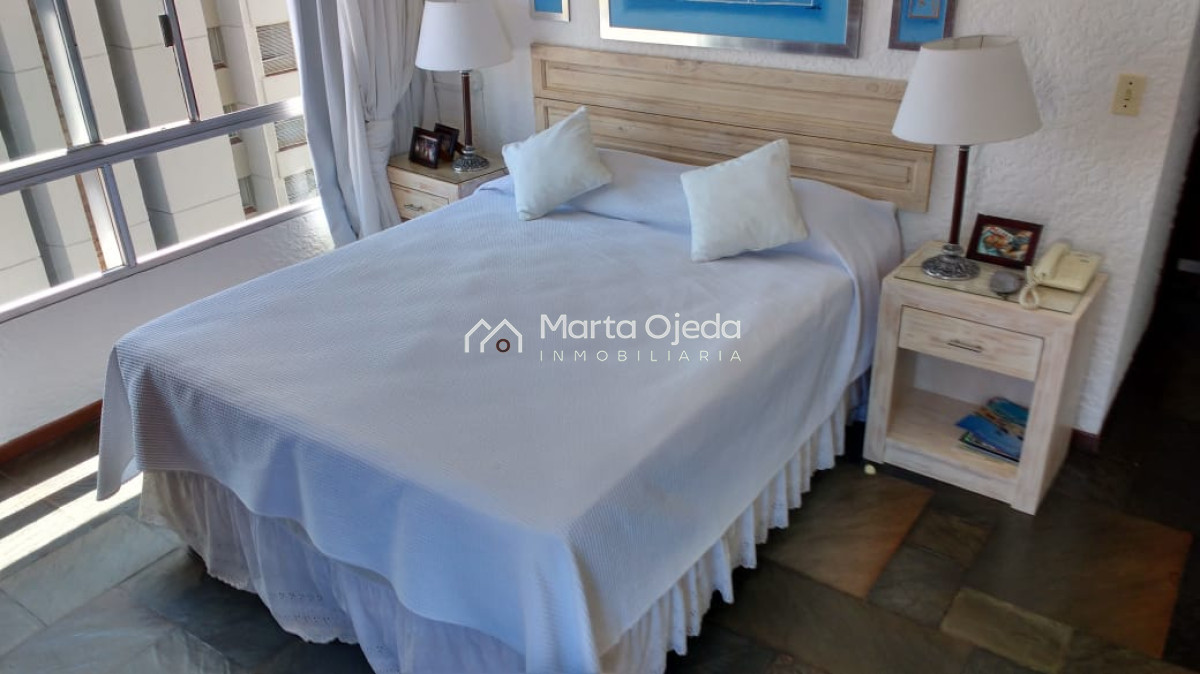 Apartamento ID.40497 -  Apartamento en venta frente al mar Punta del Este