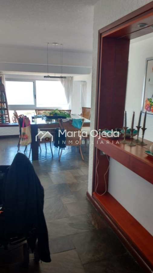 Apartamento ID.40497 -  Apartamento en venta frente al mar Punta del Este