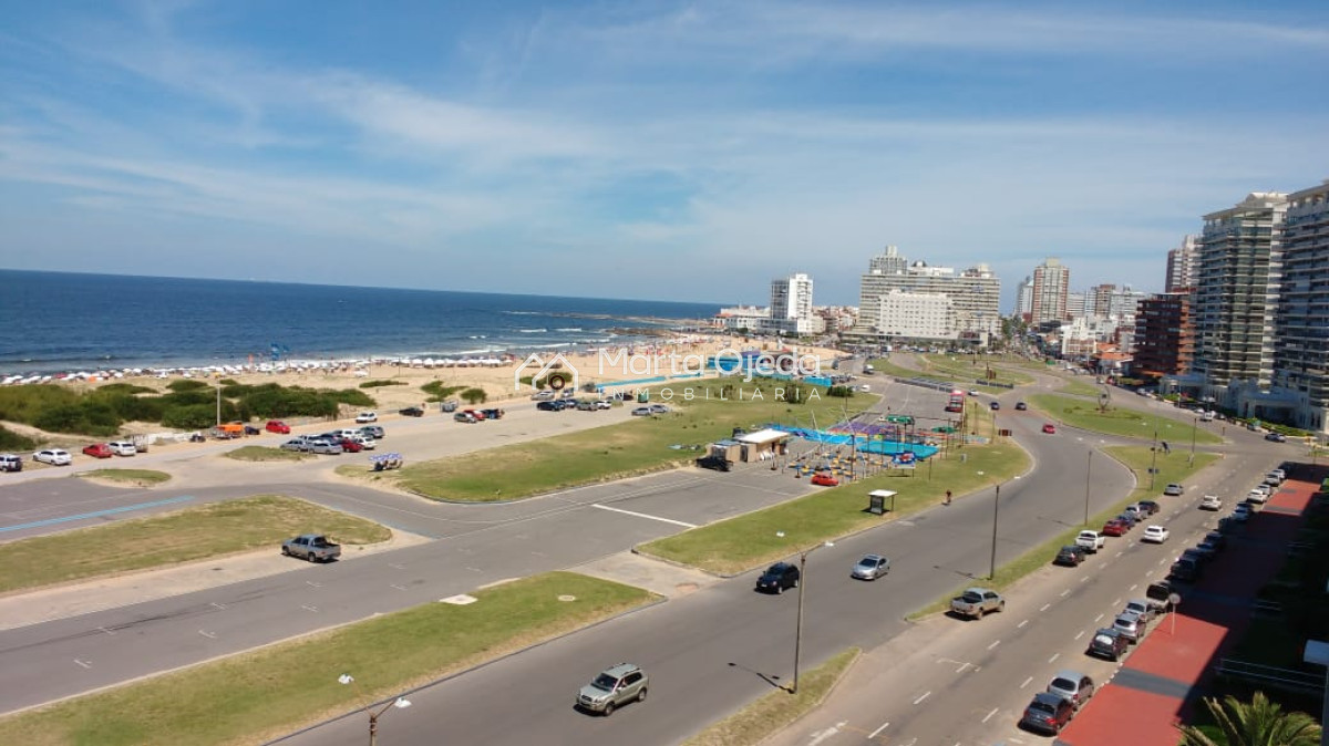 Apartamento ID.40497 -  Apartamento en venta frente al mar Punta del Este