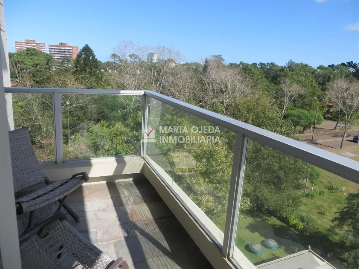 Apartamento ID.40976 - Apartamento en venta de dos dormitorios en Punta del Este