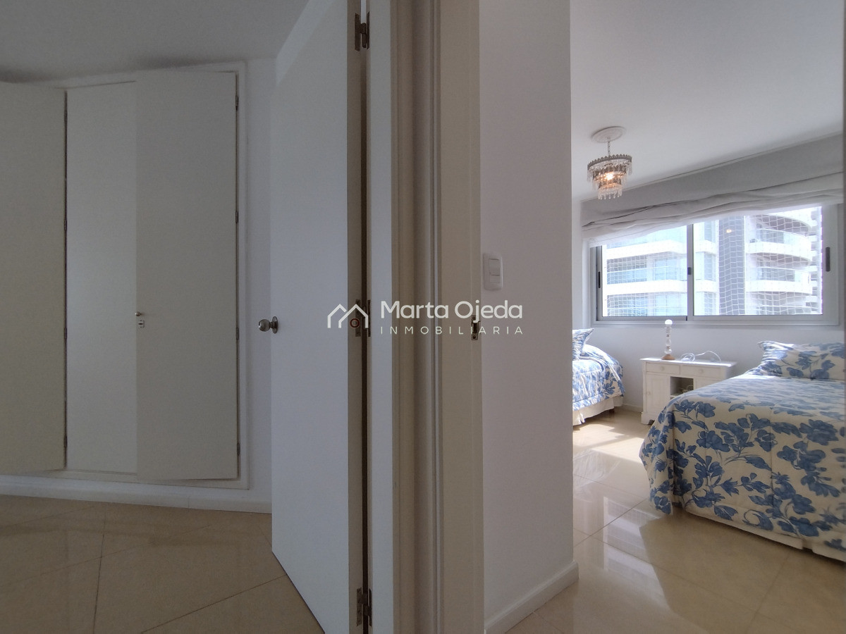 Apartamento ID.40932 - Alquiler y venta de apartamento de 3 dormitorios en Punta del Este