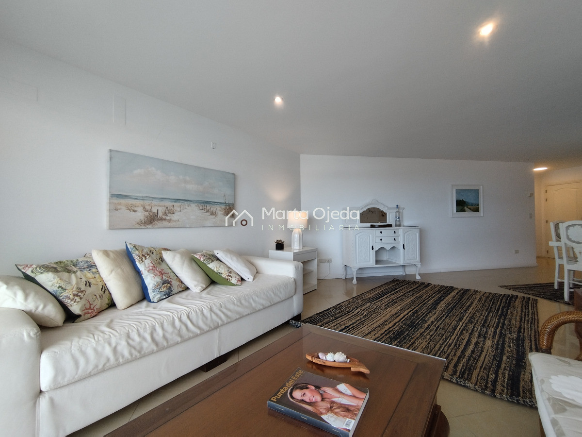 Apartamento ID.40932 - Alquiler y venta de apartamento de 3 dormitorios en Punta del Este