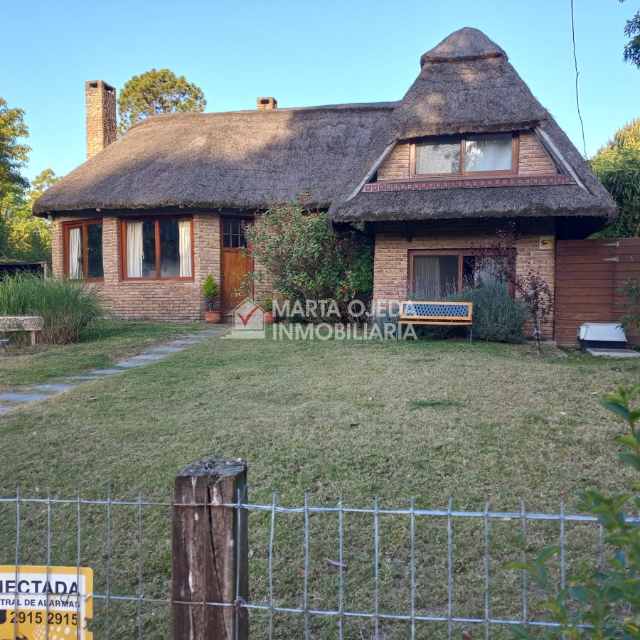 Casa ID.40977 - Alquiler y venta de casa de 3 dormitorios en Punta del Este