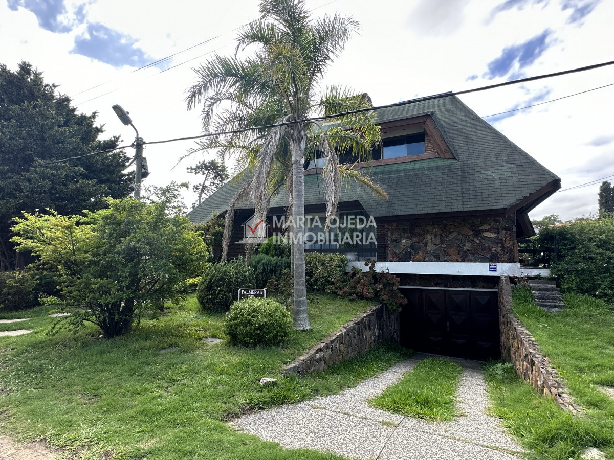 Casa ID.41001 - Casa de 7 dormitorios en venta en Punta del Este