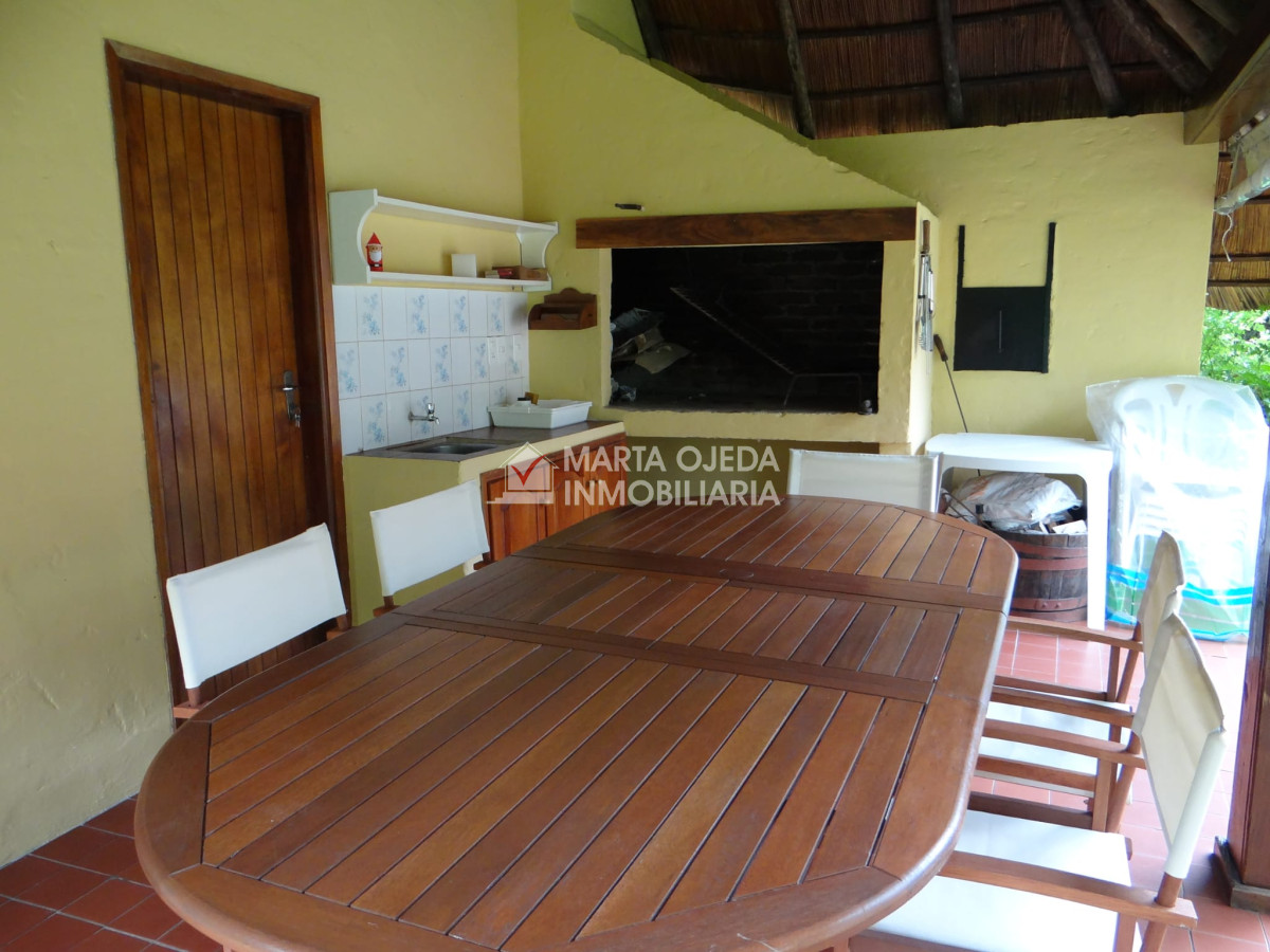 Casa ID.40977 - Alquiler y venta de casa de 3 dormitorios en Punta del Este