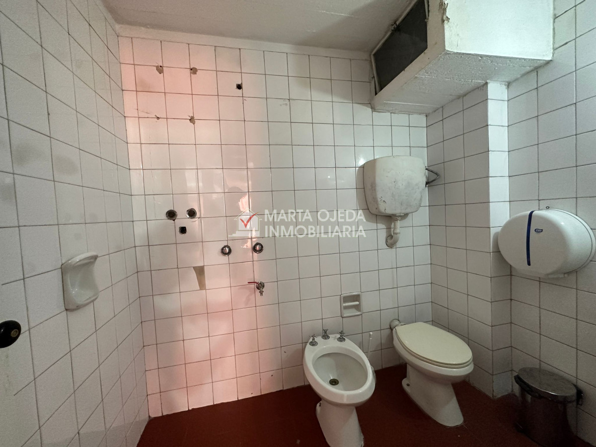 Local Comercial ID.40743 - venta de Local en el centro de Maldonado