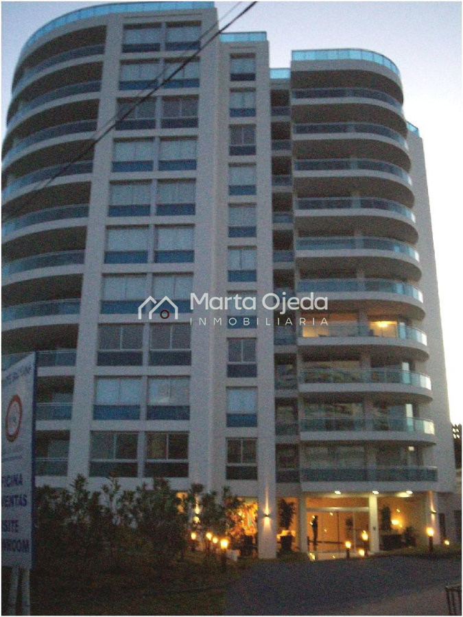 Apartamento ID.40932 - Alquiler y venta de apartamento de 3 dormitorios en Punta del Este
