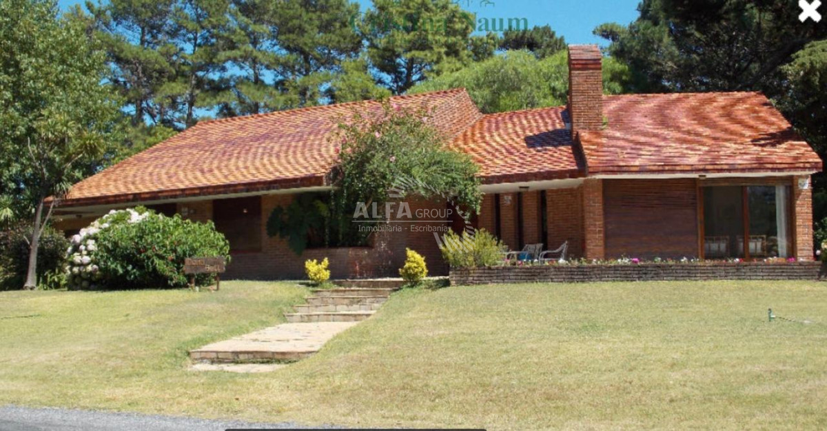 Casa ID.3900 - Venta de casa de 3 dormitorios en Punta del Este 