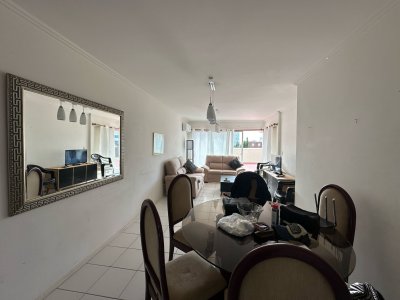 Apartamento en venta  y alquiler de 3 dormitorios en Punta del Este