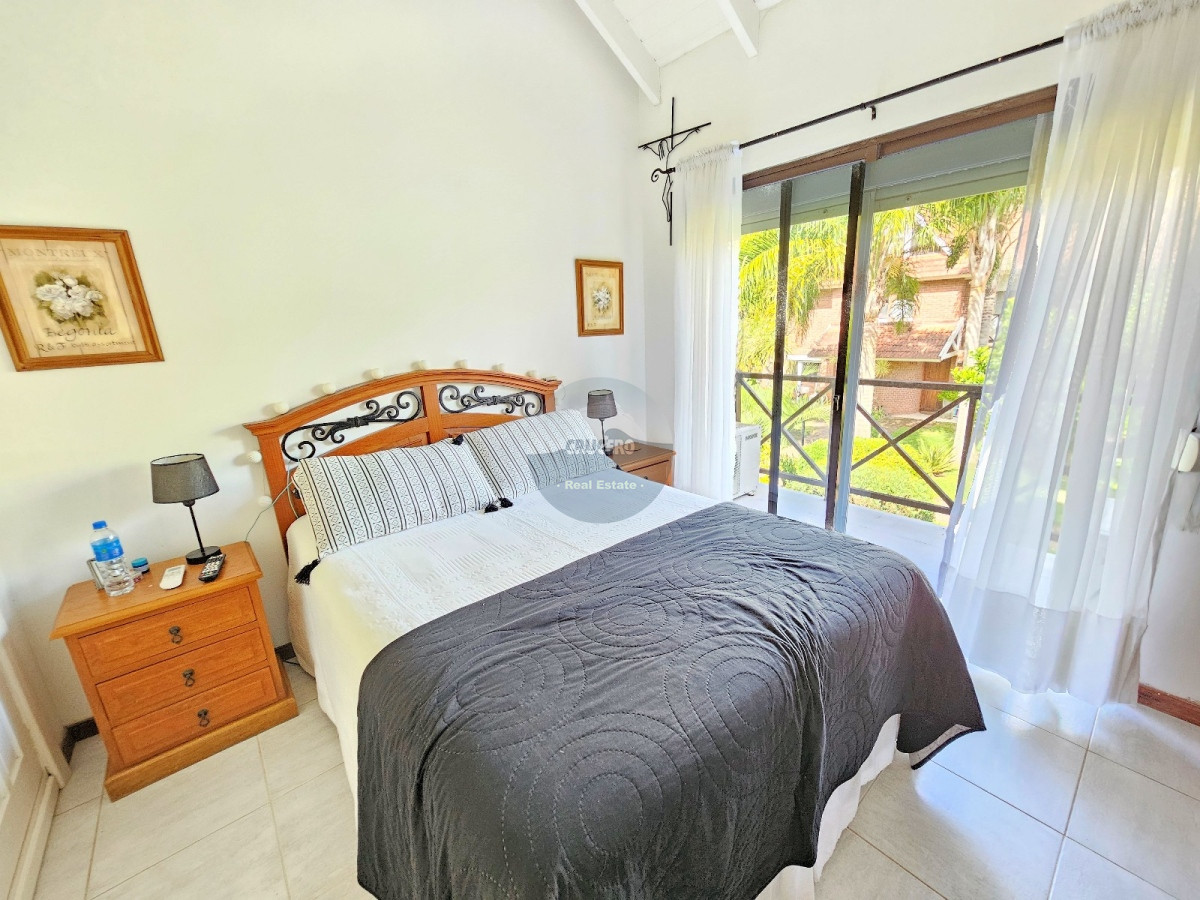 Casa ID.6088 - VENTA DE CASA DE 2 DORMITORIOS Y MEDIO EN ROOSEVELT