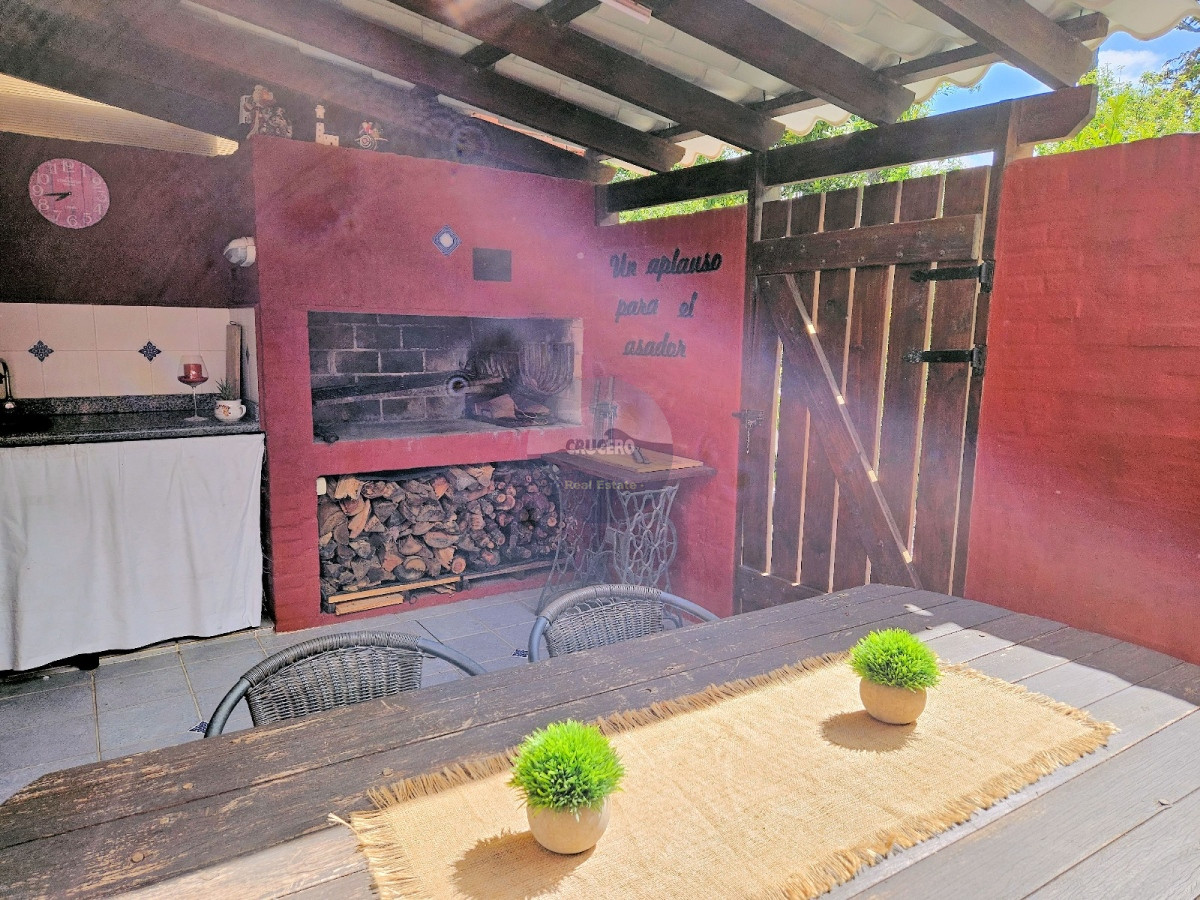 Casa ID.6088 - VENTA DE CASA DE 2 DORMITORIOS Y MEDIO EN ROOSEVELT
