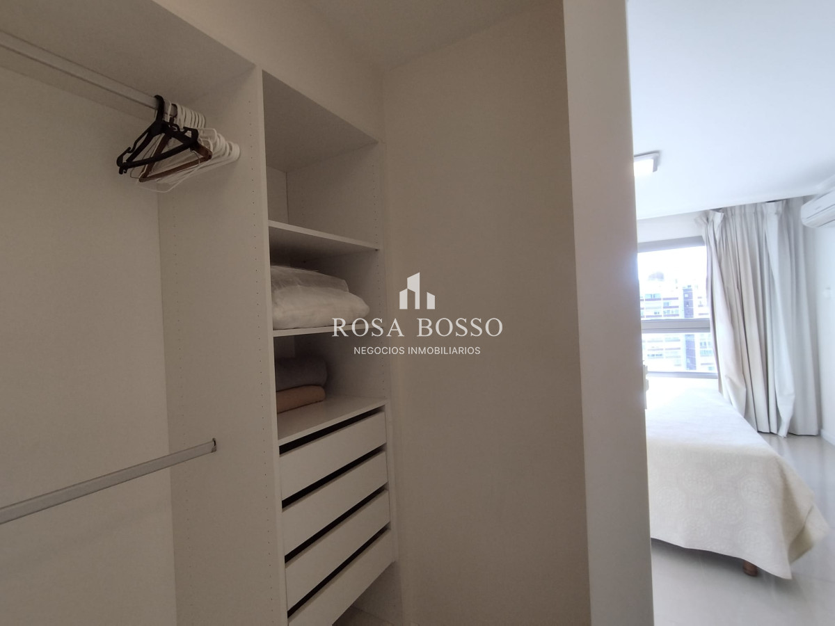 Apartamento ID.8421 -  Apartamento en venta en playa brava de Punta del Este