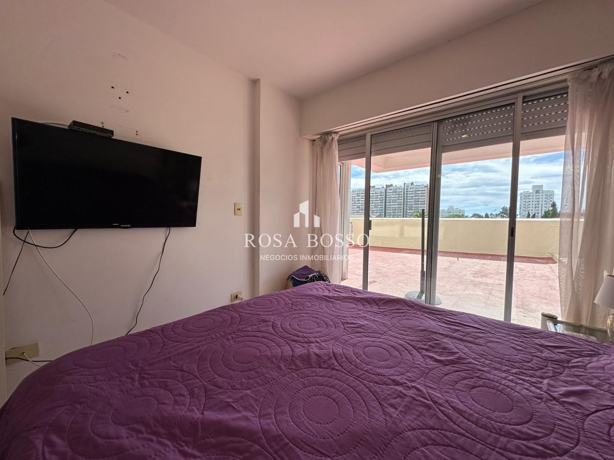 Apartamento ID.9500 - Apartamento en venta  y alquiler de 3 dormitorios en Punta del Este