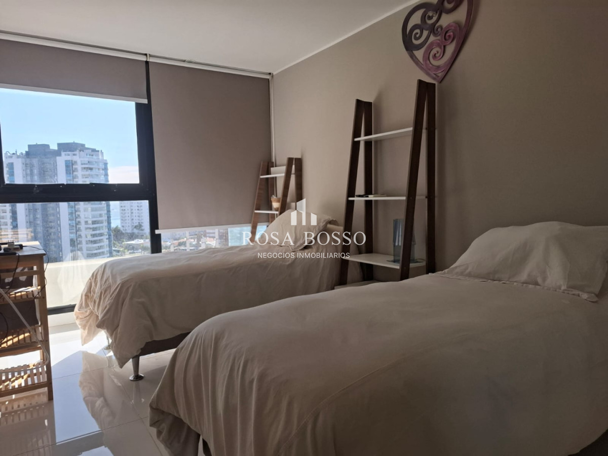 Apartamento ID.8420 - Apartamento en VENTA, 3 dormitorios, 3 suites, moderno, punta del este.