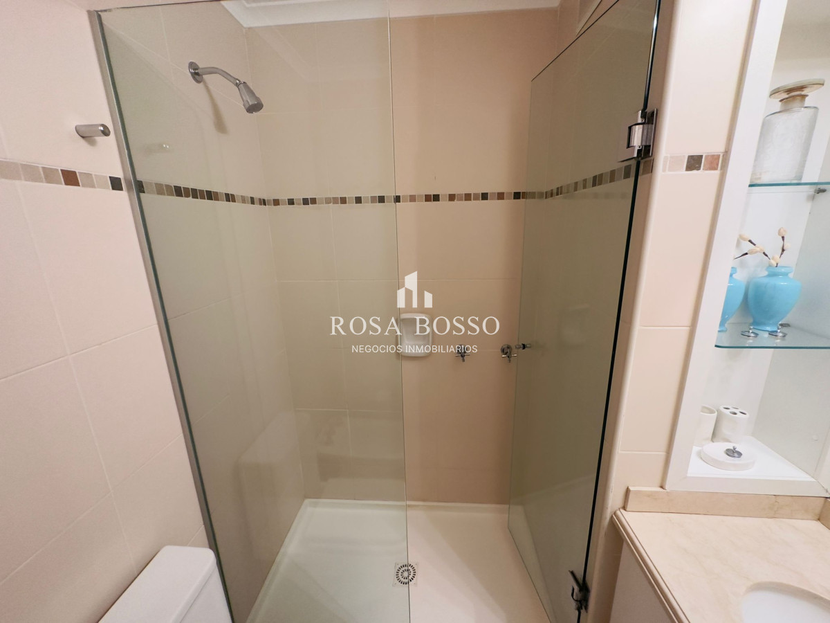 Apartamento ID.7249 - Venta y alquiler de apartamento de dos dormitorios en Punta del Este