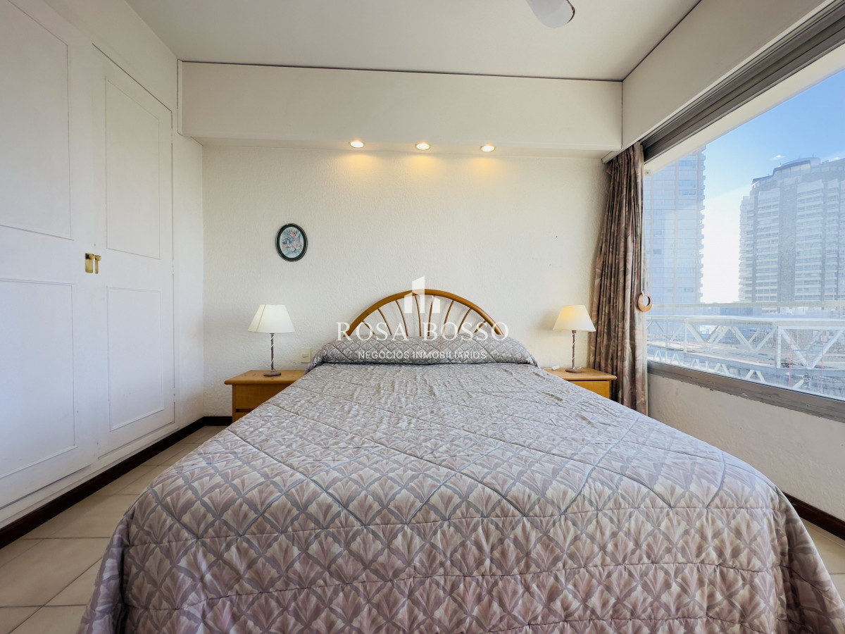 Apartamento ID.9820 - Apartamento Venta 2 dormitorios Península Punta del Este