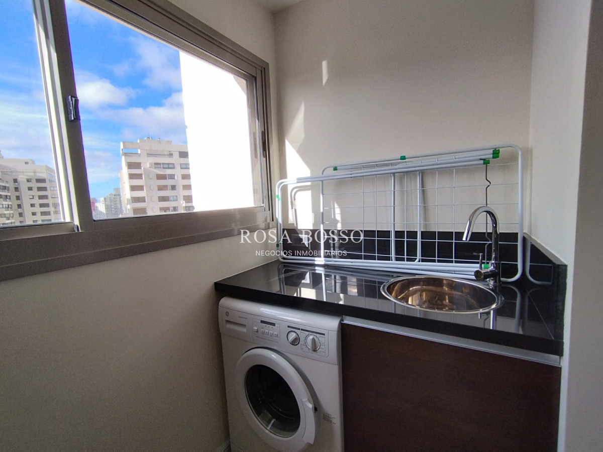 Apartamento ID.8421 -  Apartamento en venta en playa brava de Punta del Este
