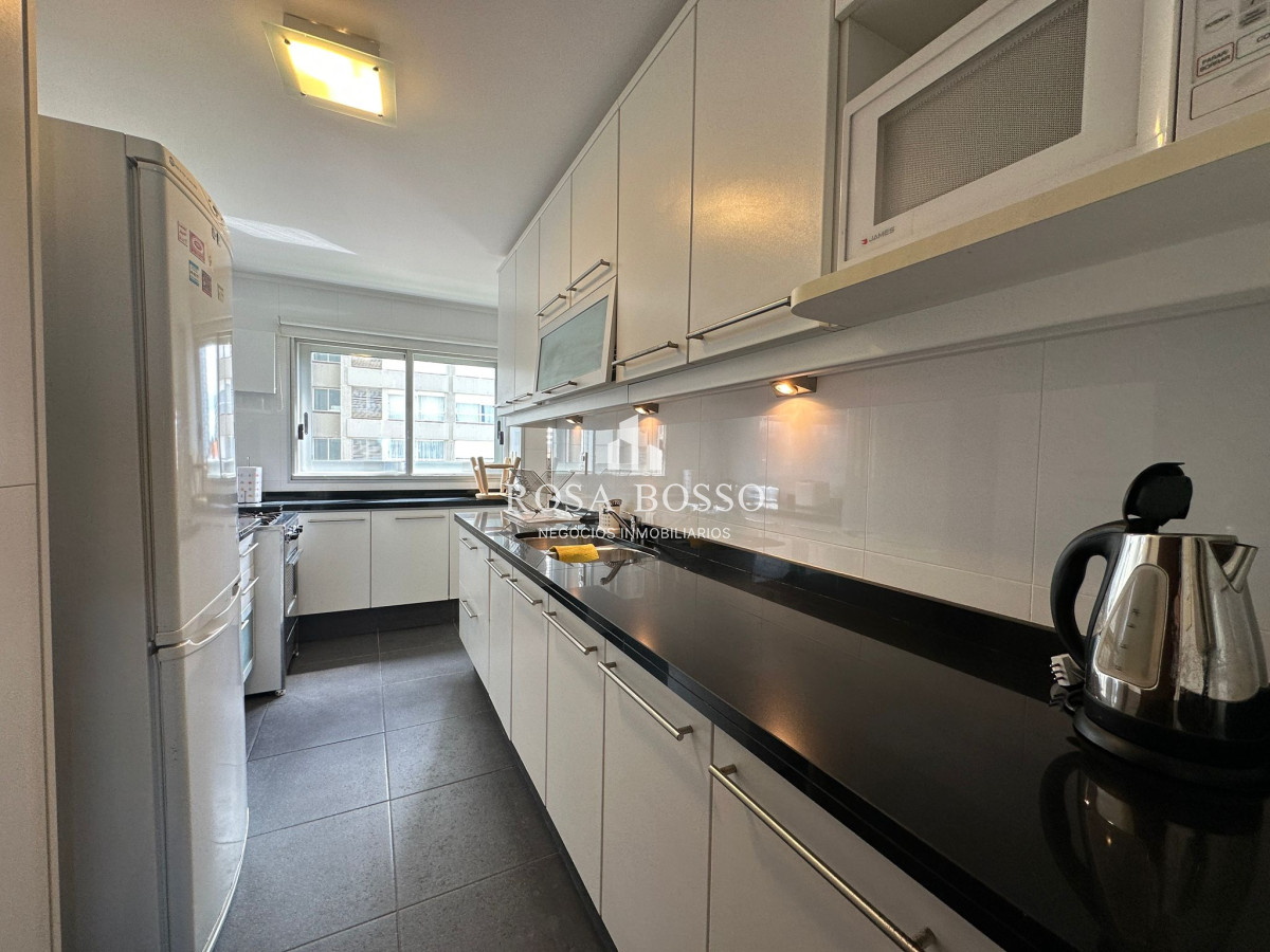 Apartamento ID.9390 - Apartamento Venta Primera Línea 2 dormitorios Brava Punta del Este