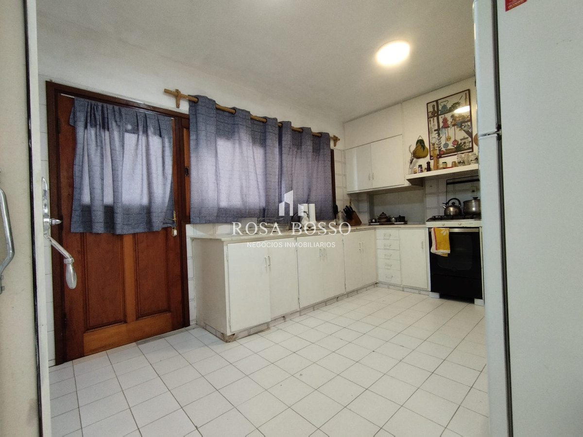 Apartamento ID.8857 - Venta y alquiler de casa en playa mansa Punta del Esate de 4 dormitorios 