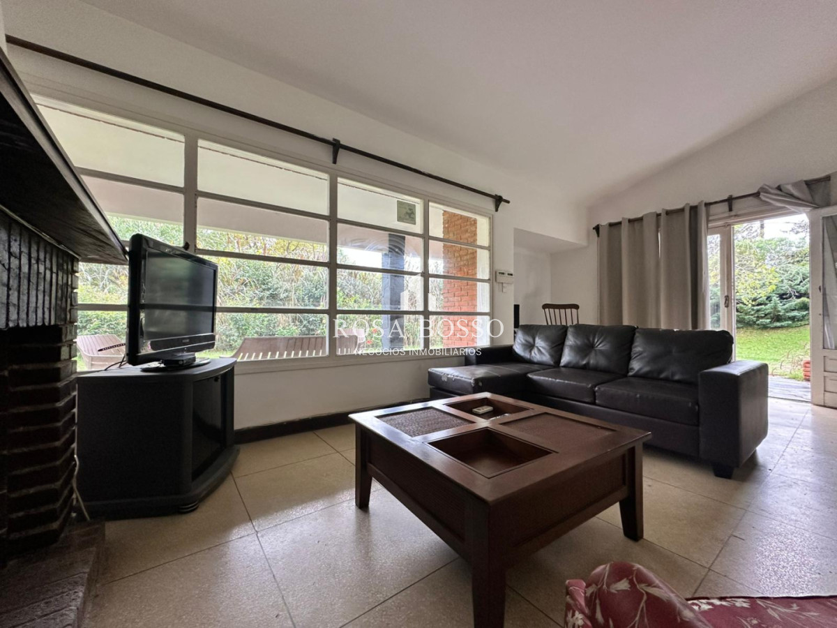 Apartamento ID.9871 - Casa de 3 dormitorios en venta en Cantegril