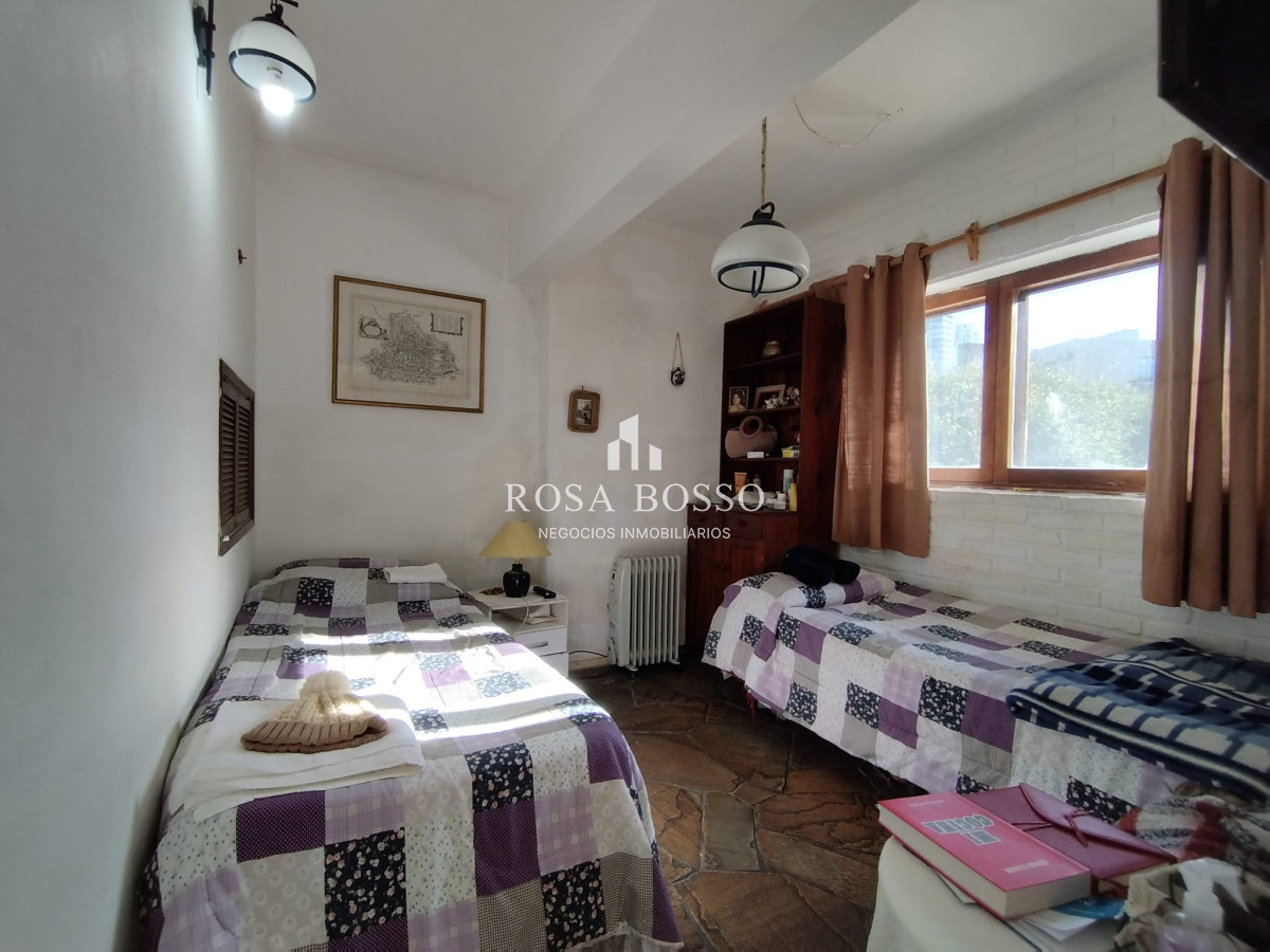 Apartamento ID.8857 - Venta y alquiler de casa en playa mansa Punta del Esate de 4 dormitorios 