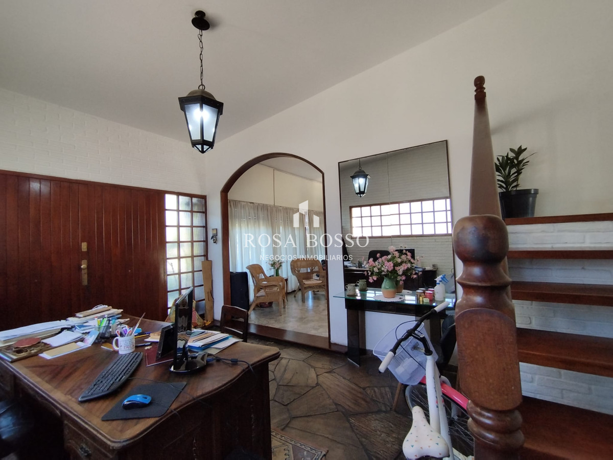 Apartamento ID.8857 - Venta y alquiler de casa en playa mansa Punta del Esate de 4 dormitorios 