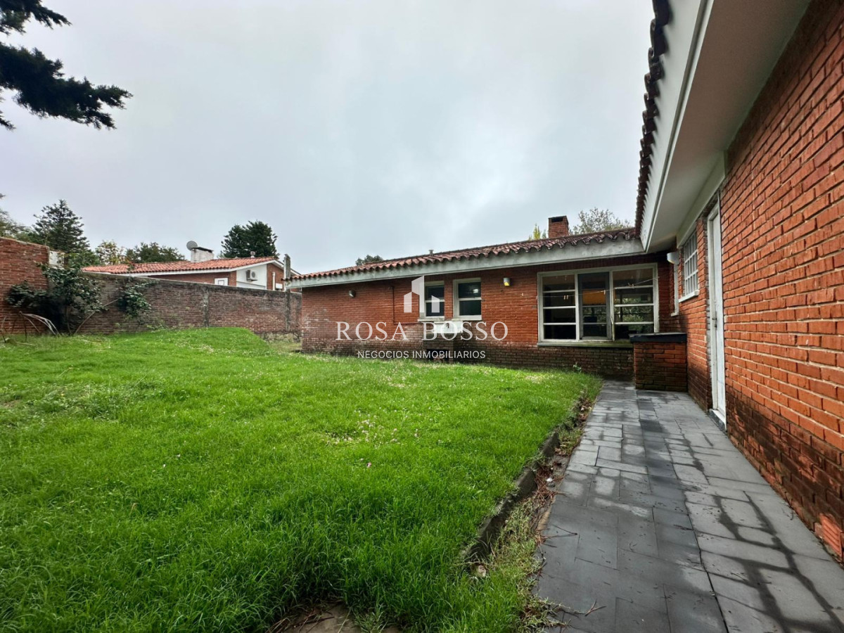 Apartamento ID.9871 - Casa de 3 dormitorios en venta en Cantegril